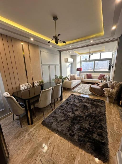اول استخدام ترى البحر كاملا * Alexandria