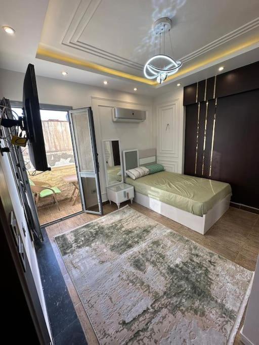 اول استخدام ترى البحر كاملا * Alexandria