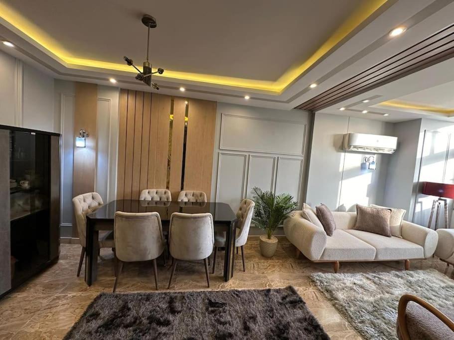 اول استخدام ترى البحر كاملا Apartment Alexandria