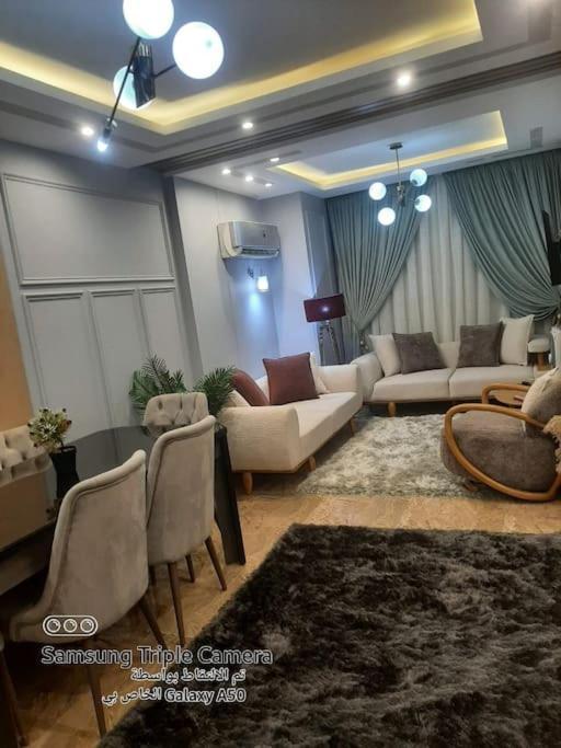 Apartment اول استخدام ترى البحر كاملا *